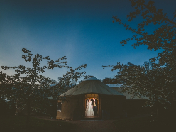 staffordshire wedding photographer, Thorpe gardens weddings